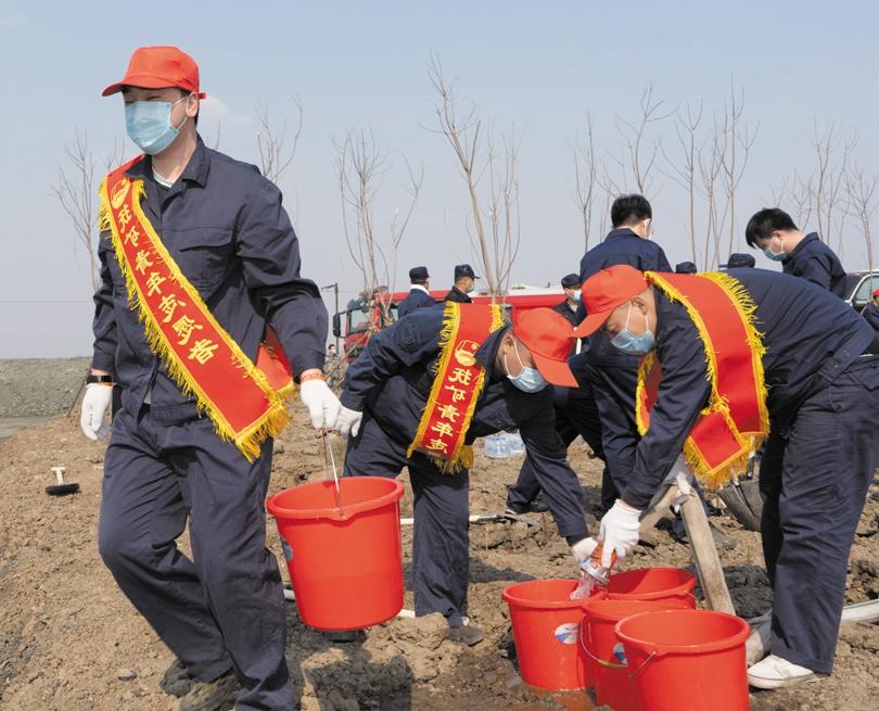 建设美丽抚矿 青年正在行动图片_副本.jpg